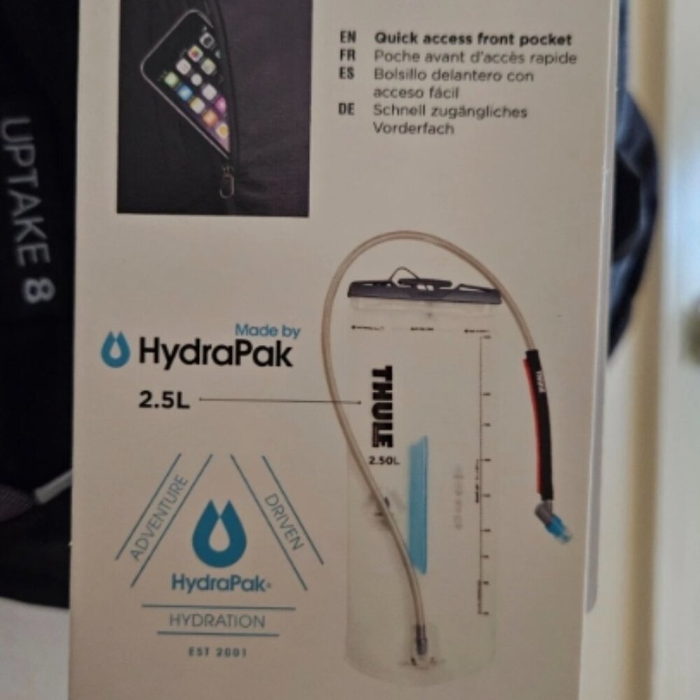 Thule UpTake 8 L Hydration Backpack - 84.5 oz. Reservoir, Black  NEW - Picture 8 of 12